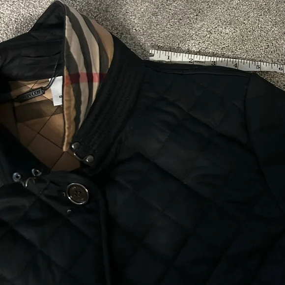 Burberry Black Quilted Puffer Jacket - Picture 16 of 17
